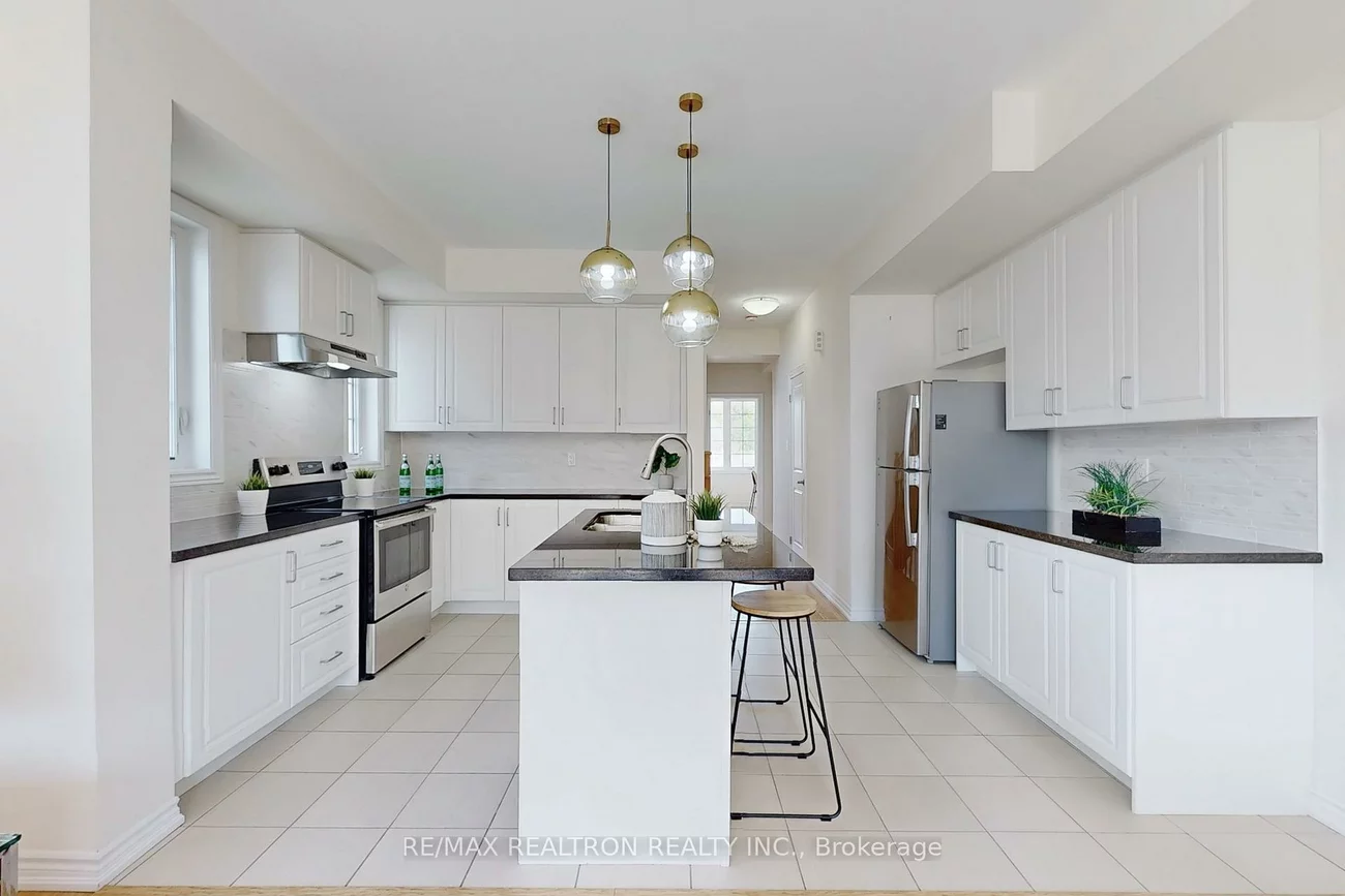 189, Rustle Woods, Cornell, Markham