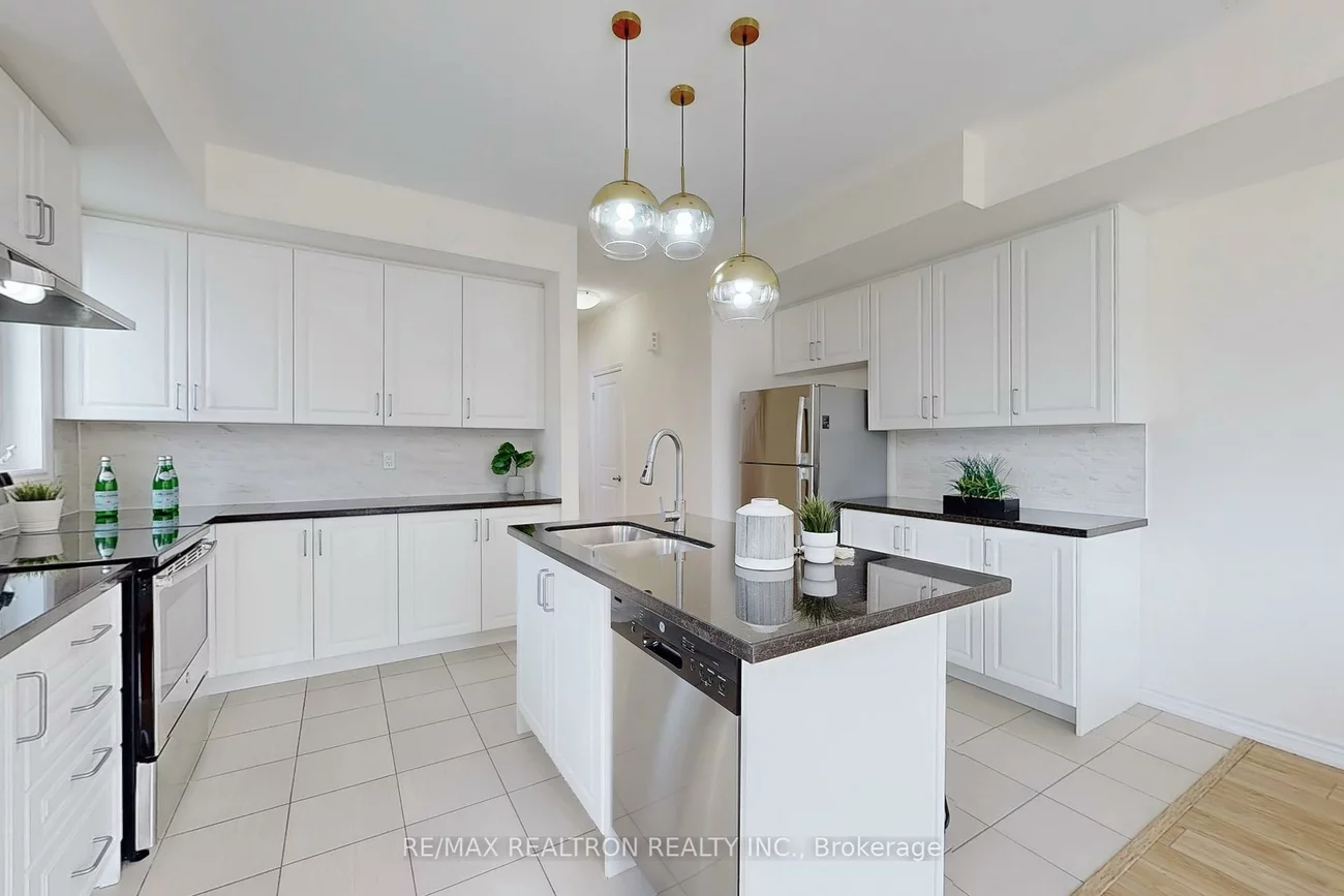 189, Rustle Woods, Cornell, Markham