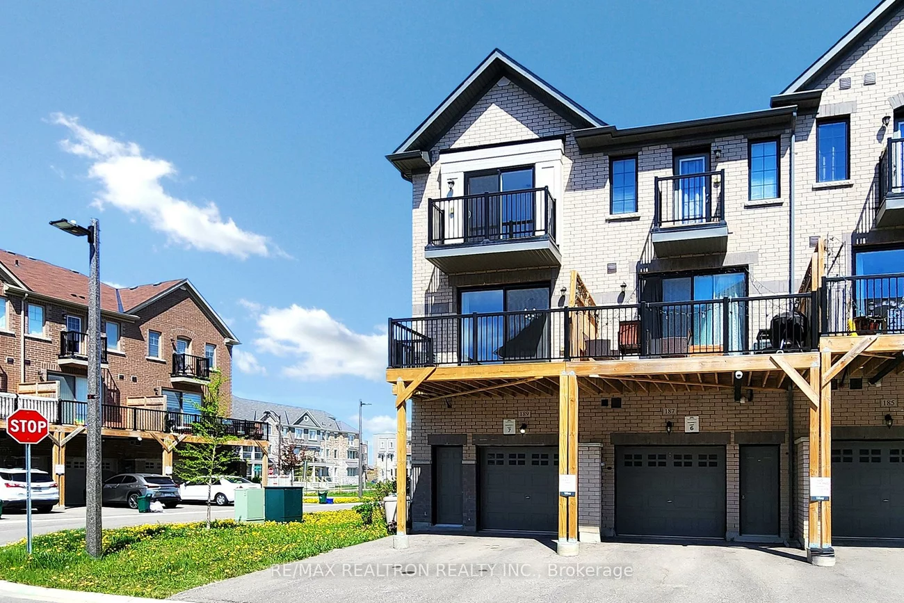 189, Rustle Woods, Cornell, Markham