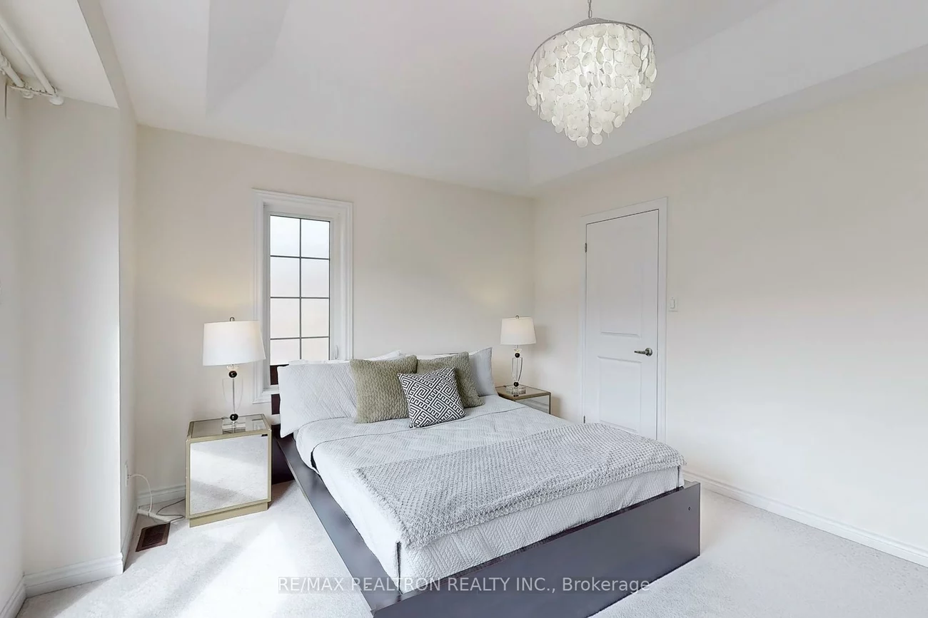 189, Rustle Woods, Cornell, Markham