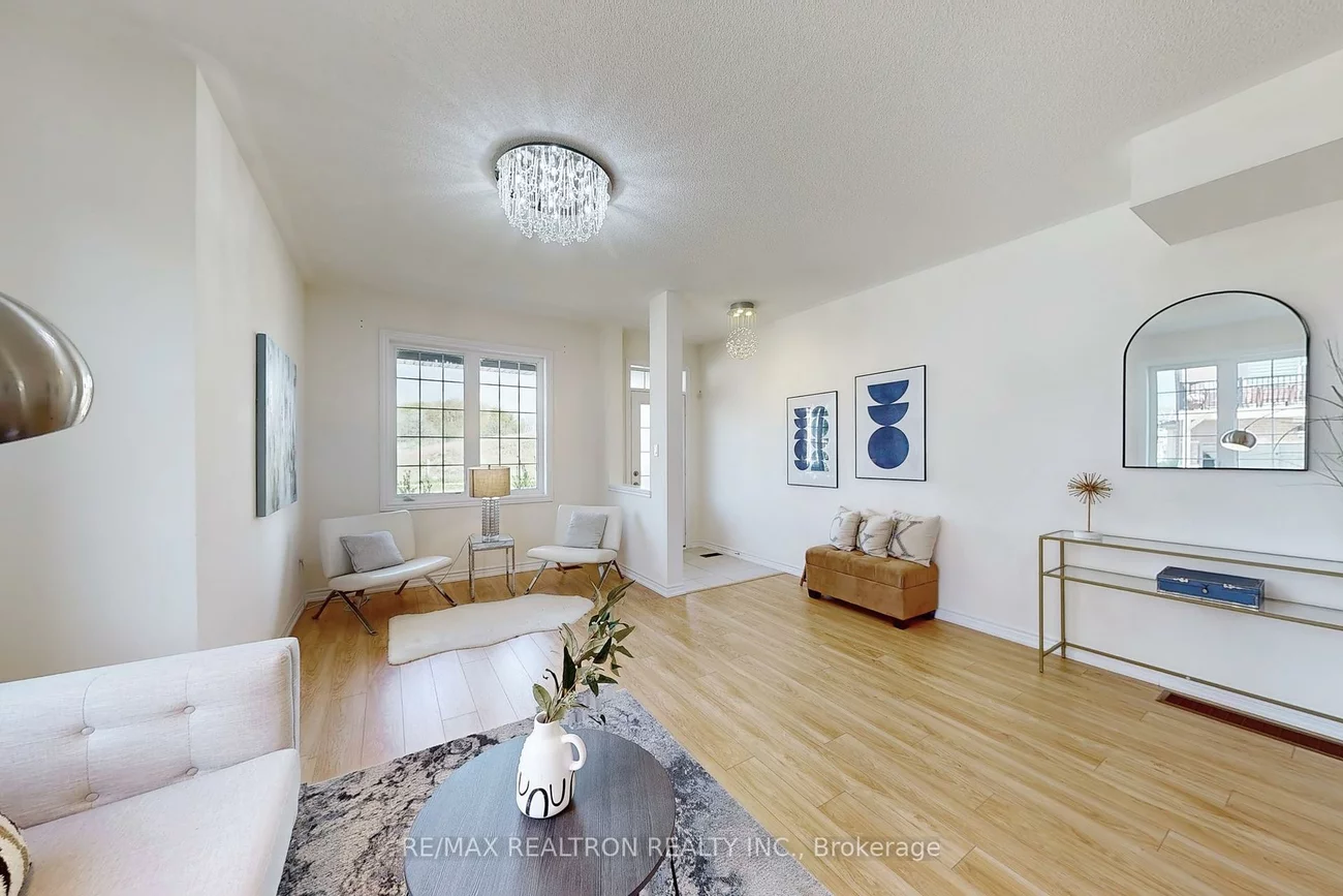 189, Rustle Woods, Cornell, Markham