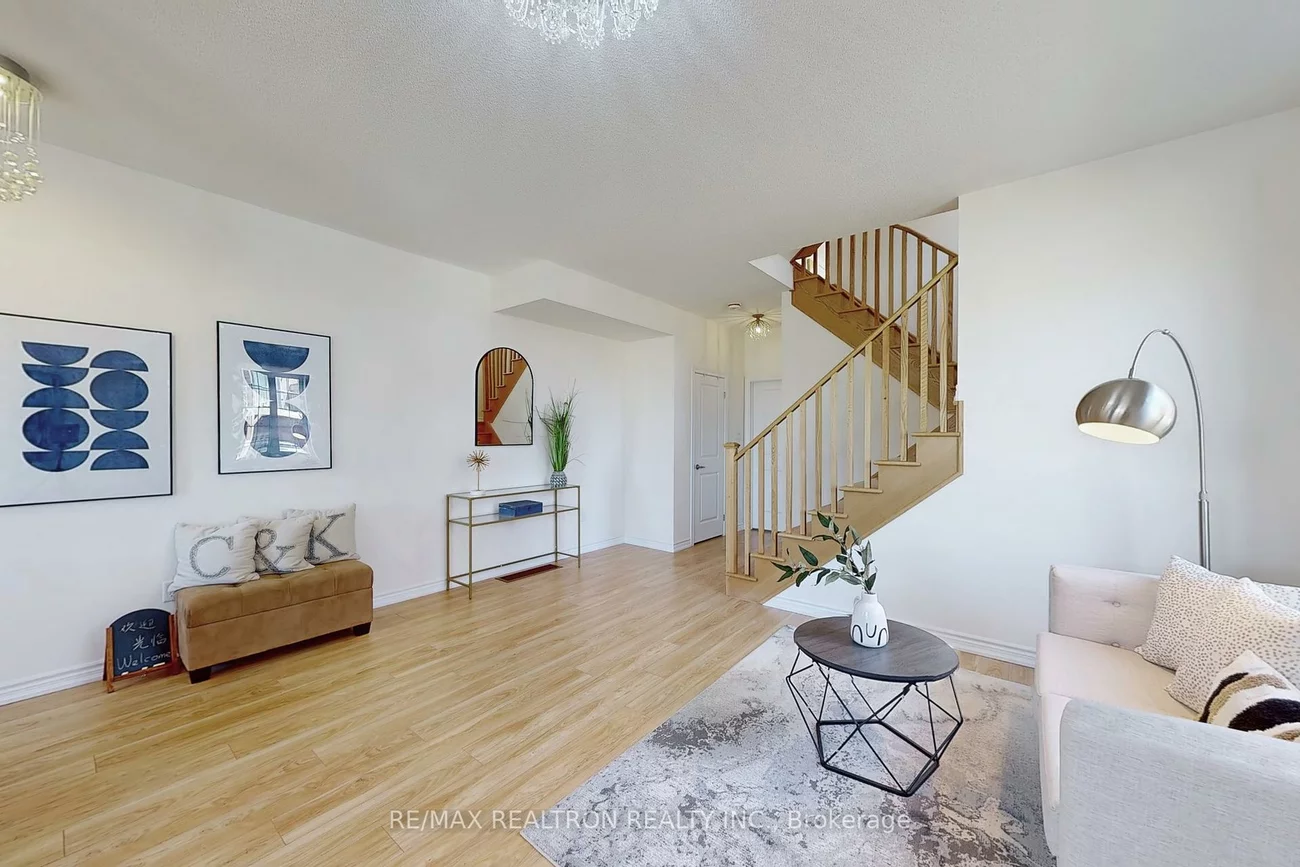 189, Rustle Woods, Cornell, Markham
