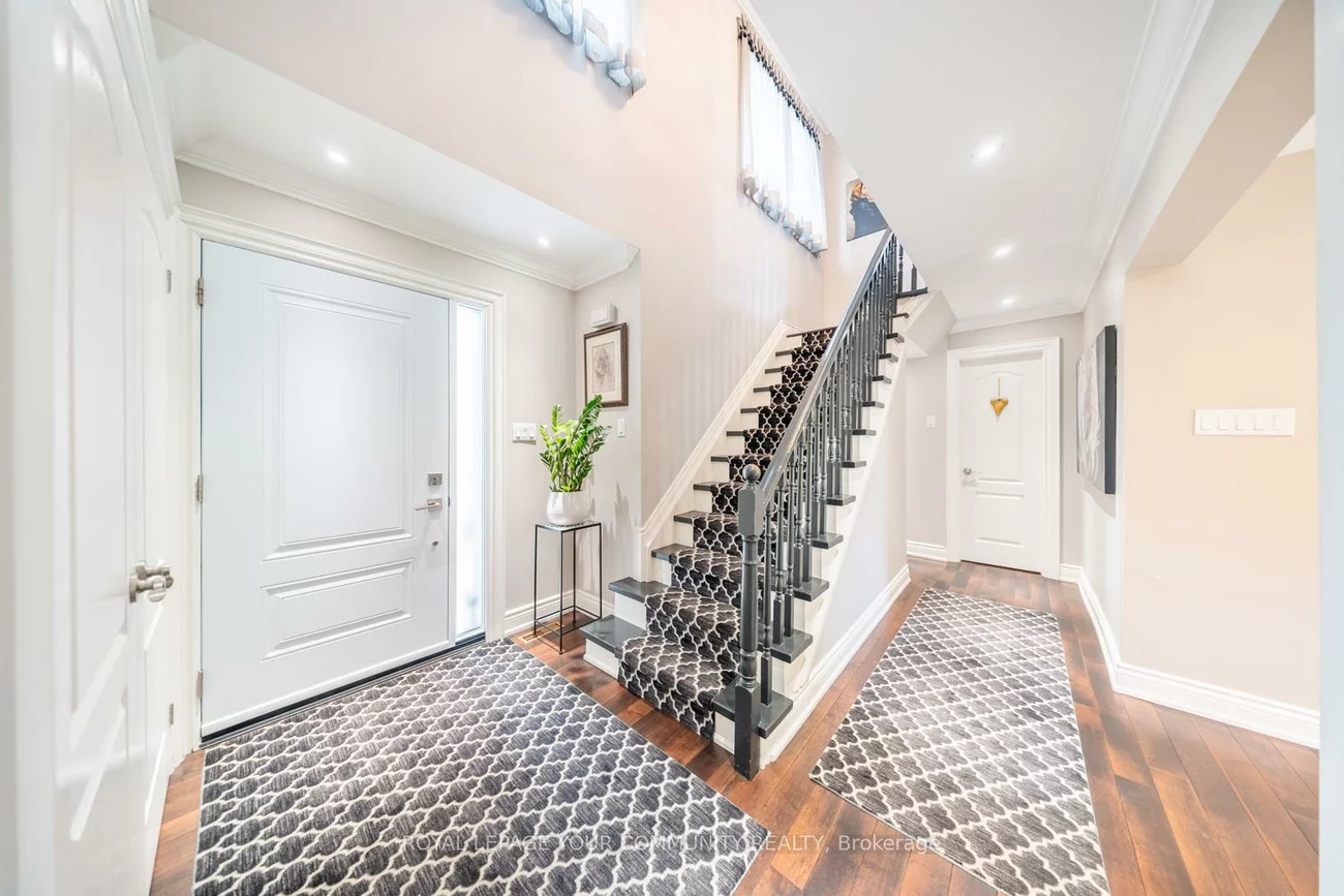 6, Larkin, Markham Village, Markham