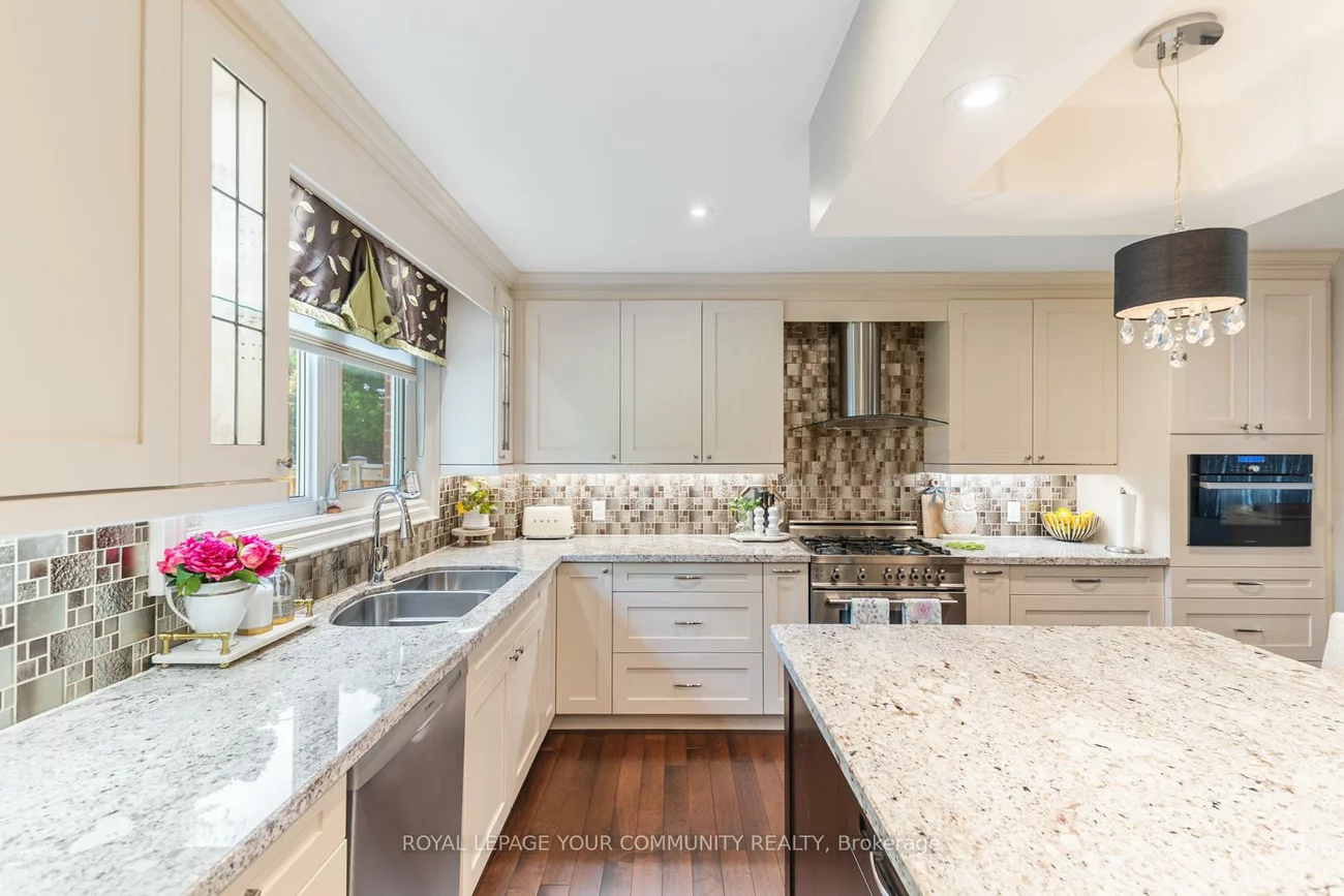 6, Larkin, Markham Village, Markham