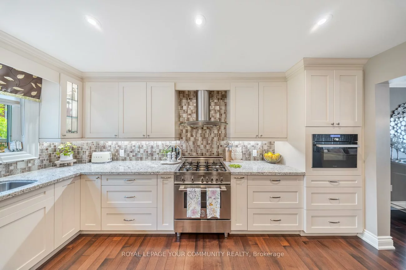 6, Larkin, Markham Village, Markham