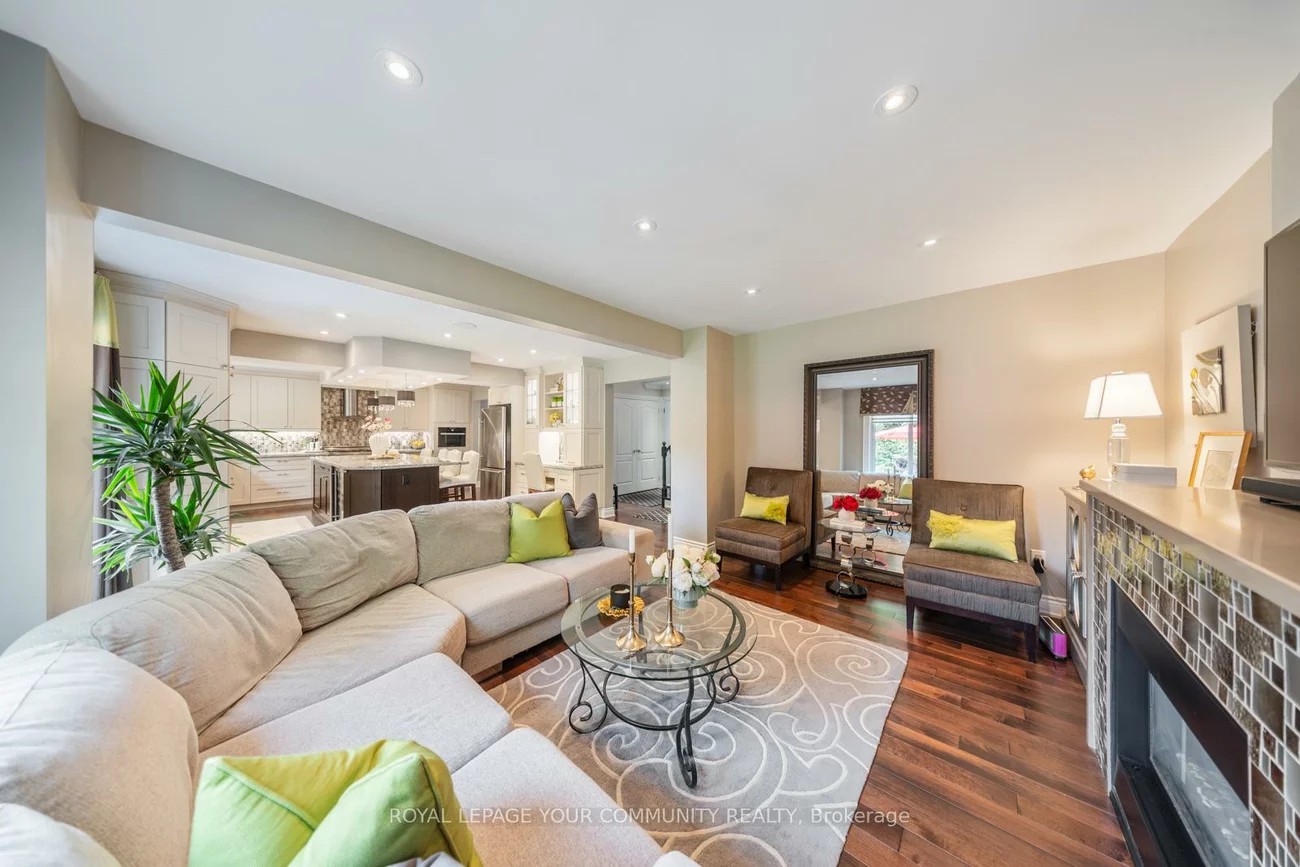 6, Larkin, Markham Village, Markham