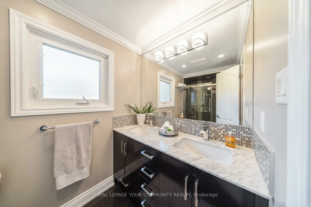 6, Larkin, Markham Village, Markham
