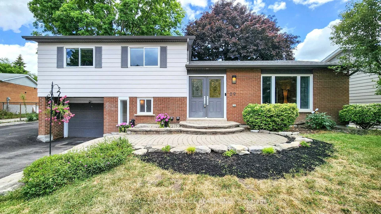 29, Sir Caradoc, Markham Village, Markham