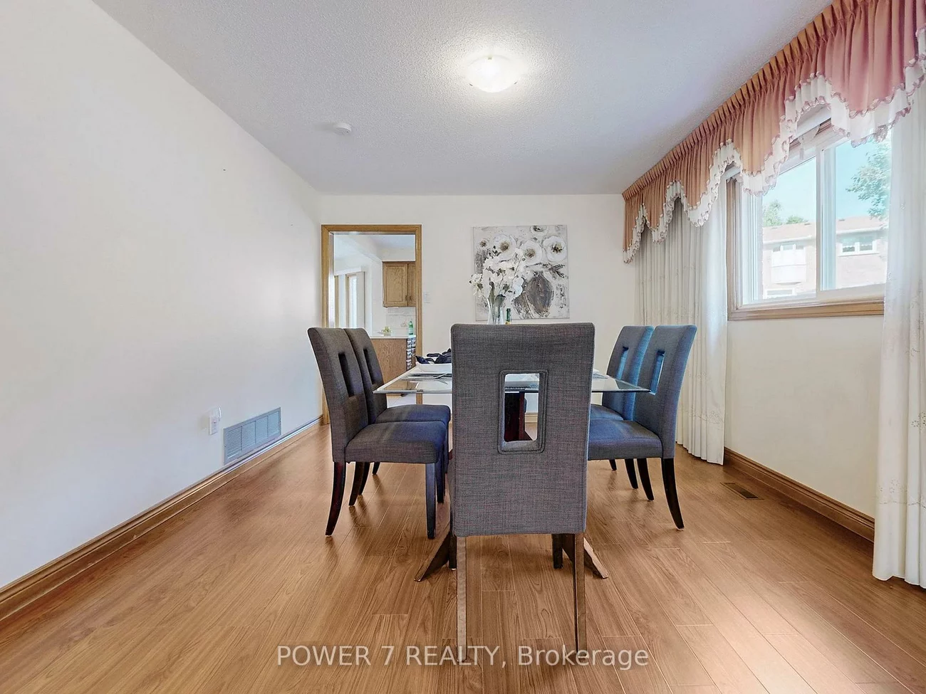 54, Hewlett, Markville, Markham
