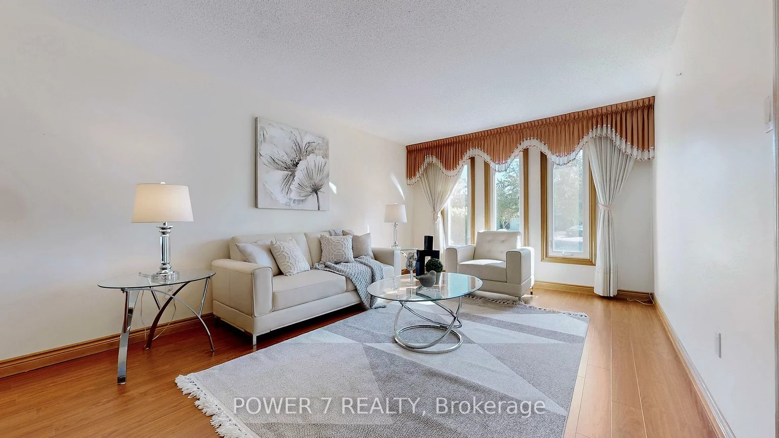 54, Hewlett, Markville, Markham