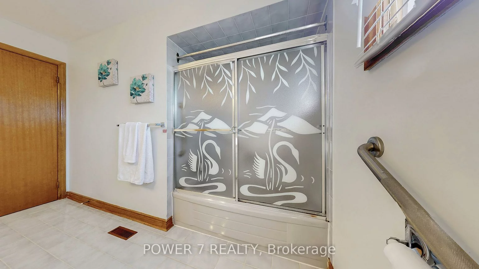 54, Hewlett, Markville, Markham