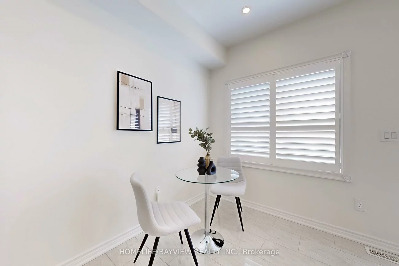 103, Bur Oak, Berczy, Markham