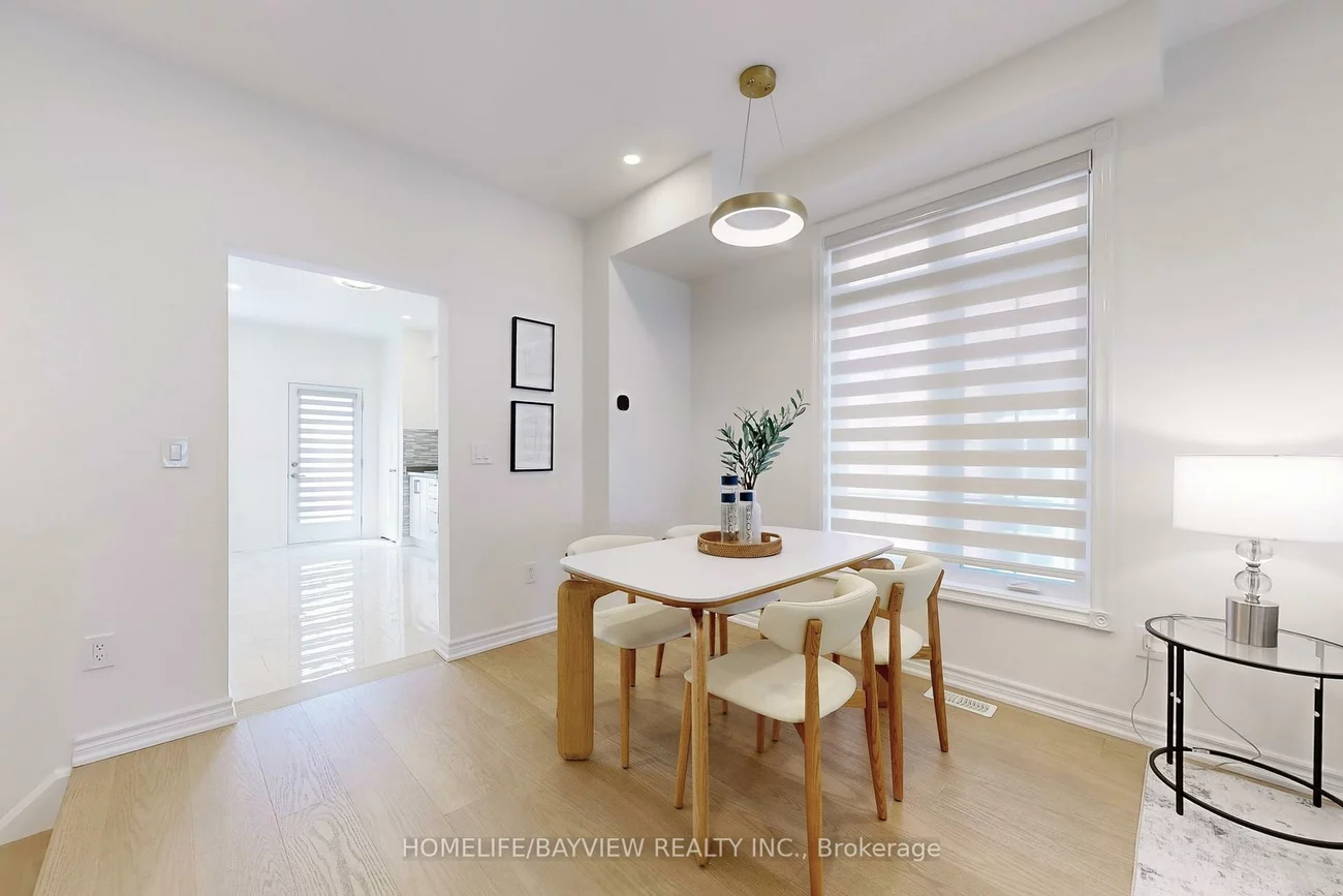 103, Bur Oak, Berczy, Markham