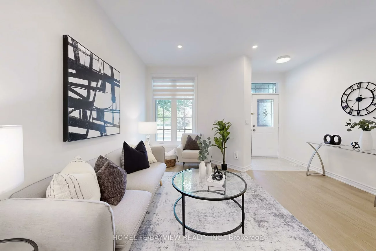 103, Bur Oak, Berczy, Markham