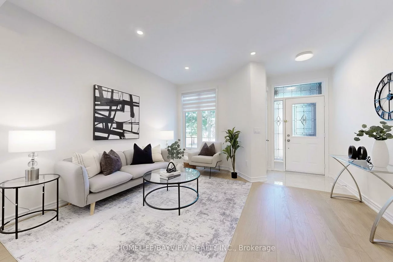 103, Bur Oak, Berczy, Markham