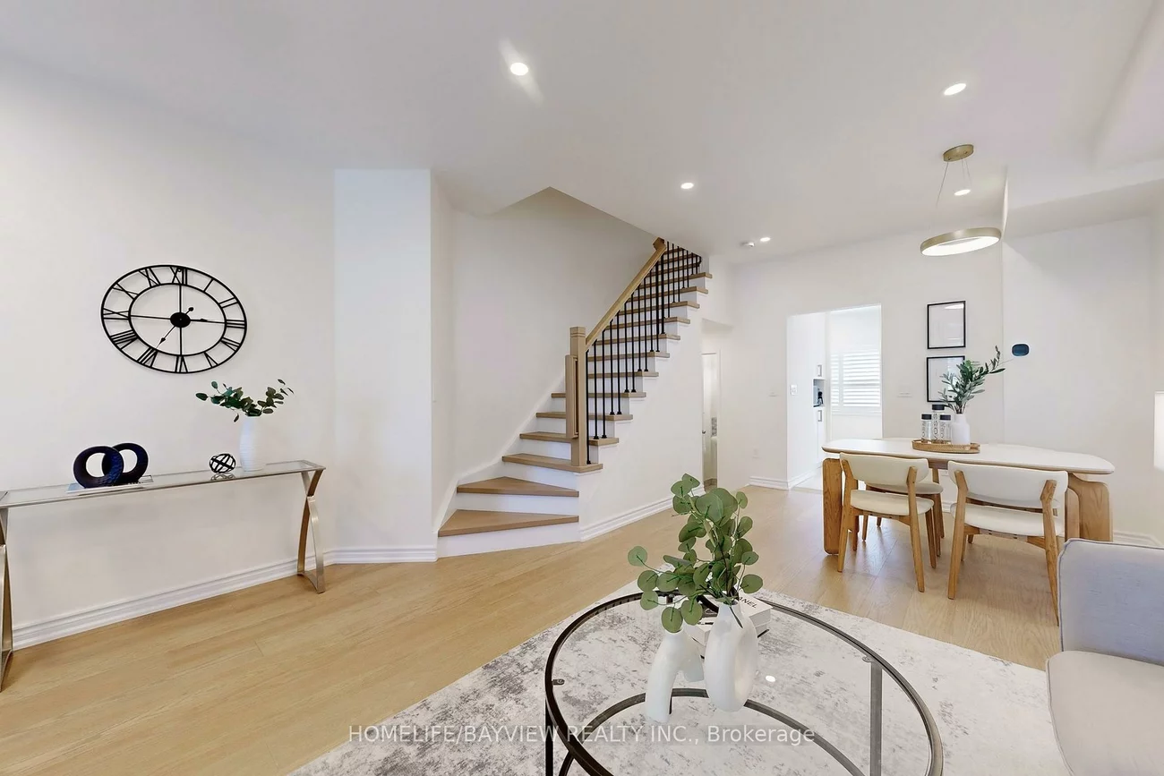 103, Bur Oak, Berczy, Markham