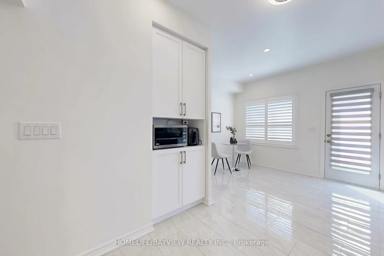 103, Bur Oak, Berczy, Markham