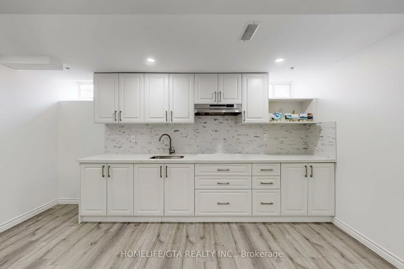 47, Erintol, Cedarwood, Markham