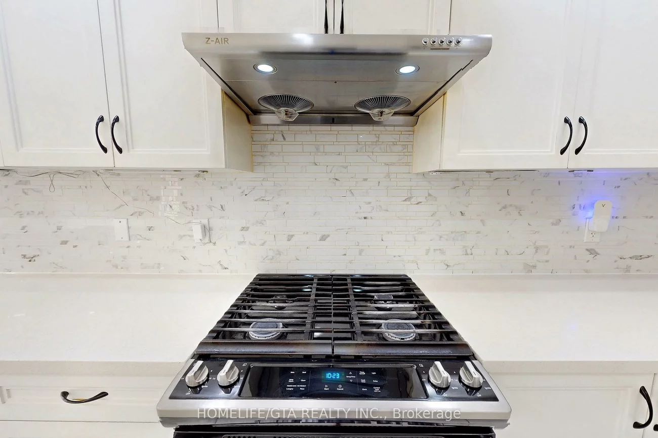 47, Erintol, Cedarwood, Markham