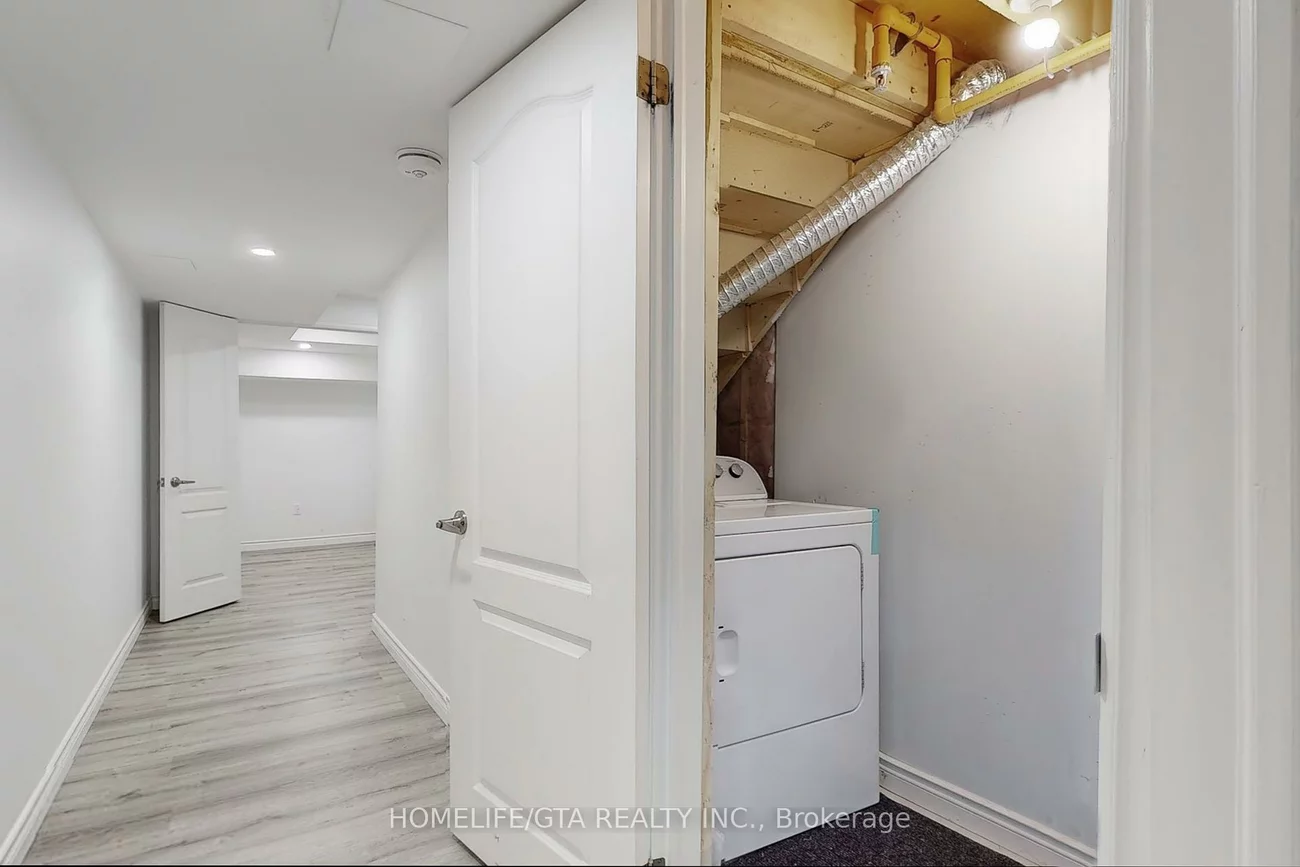47, Erintol, Cedarwood, Markham