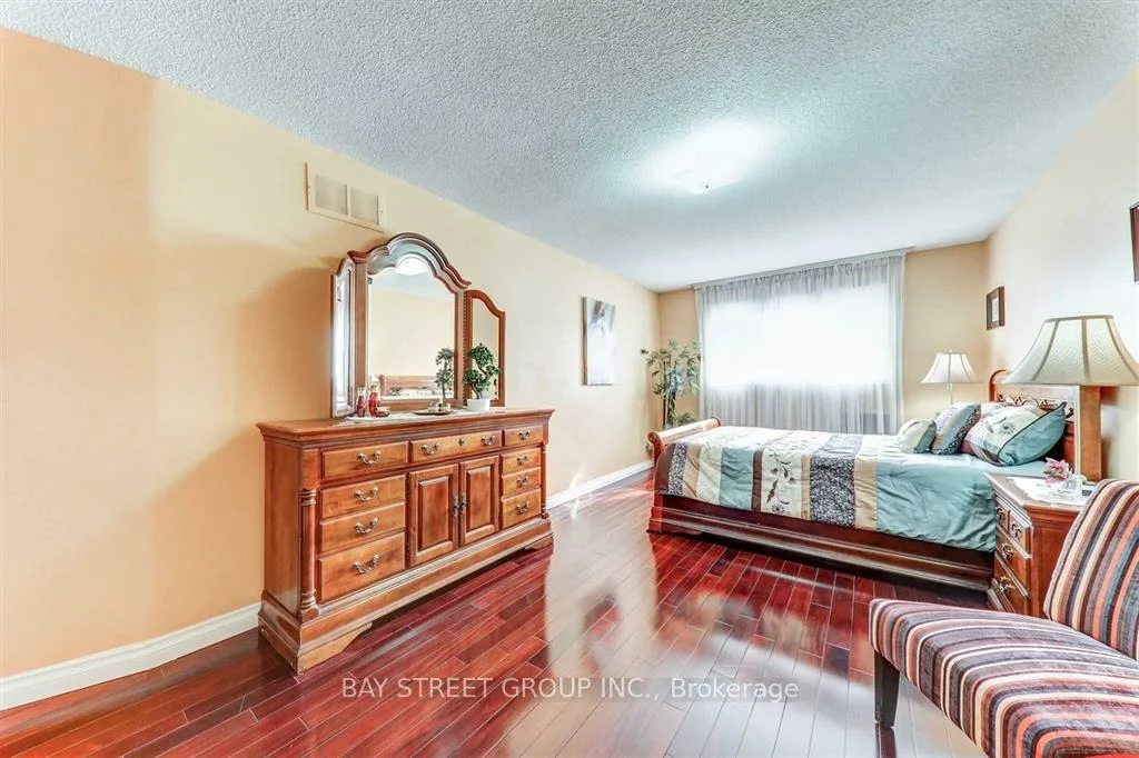 36, NORMAN ROSS, Middlefield, Markham