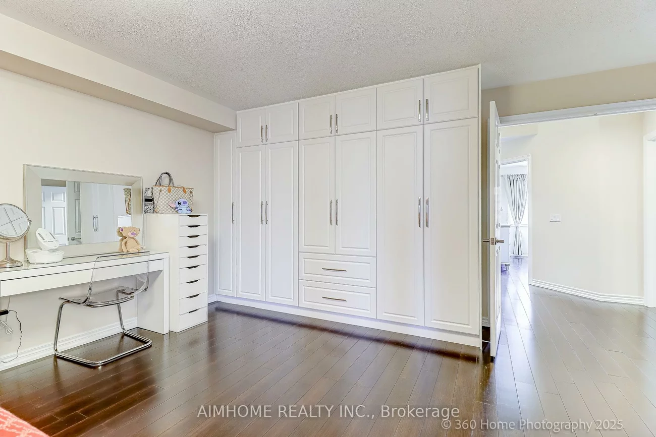 18, Saddlebrook, Cornell, Markham
