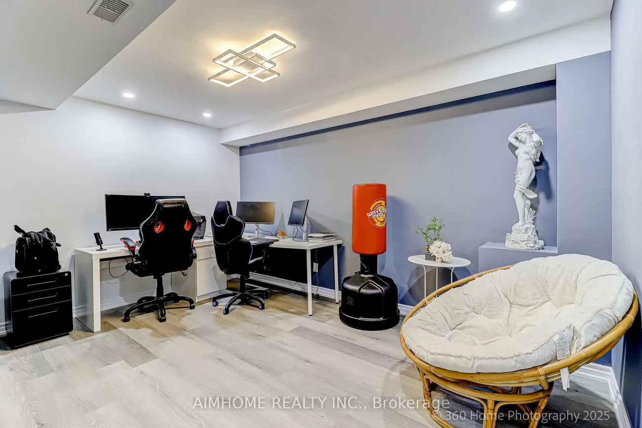 18, Saddlebrook, Cornell, Markham