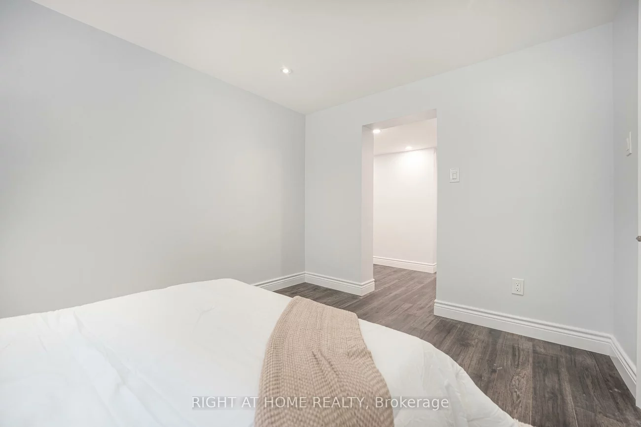 29, Vanwood, Thornhill, Markham