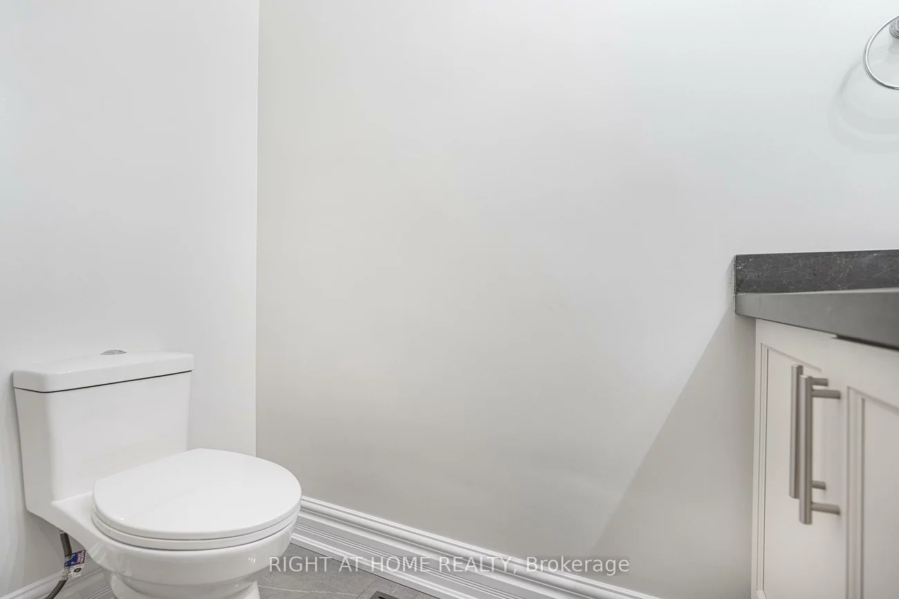 29, Vanwood, Thornhill, Markham