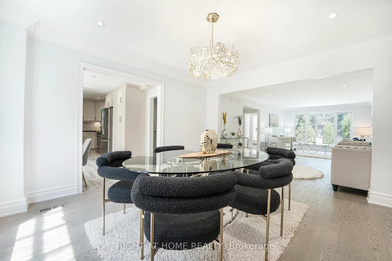 29, Vanwood, Thornhill, Markham