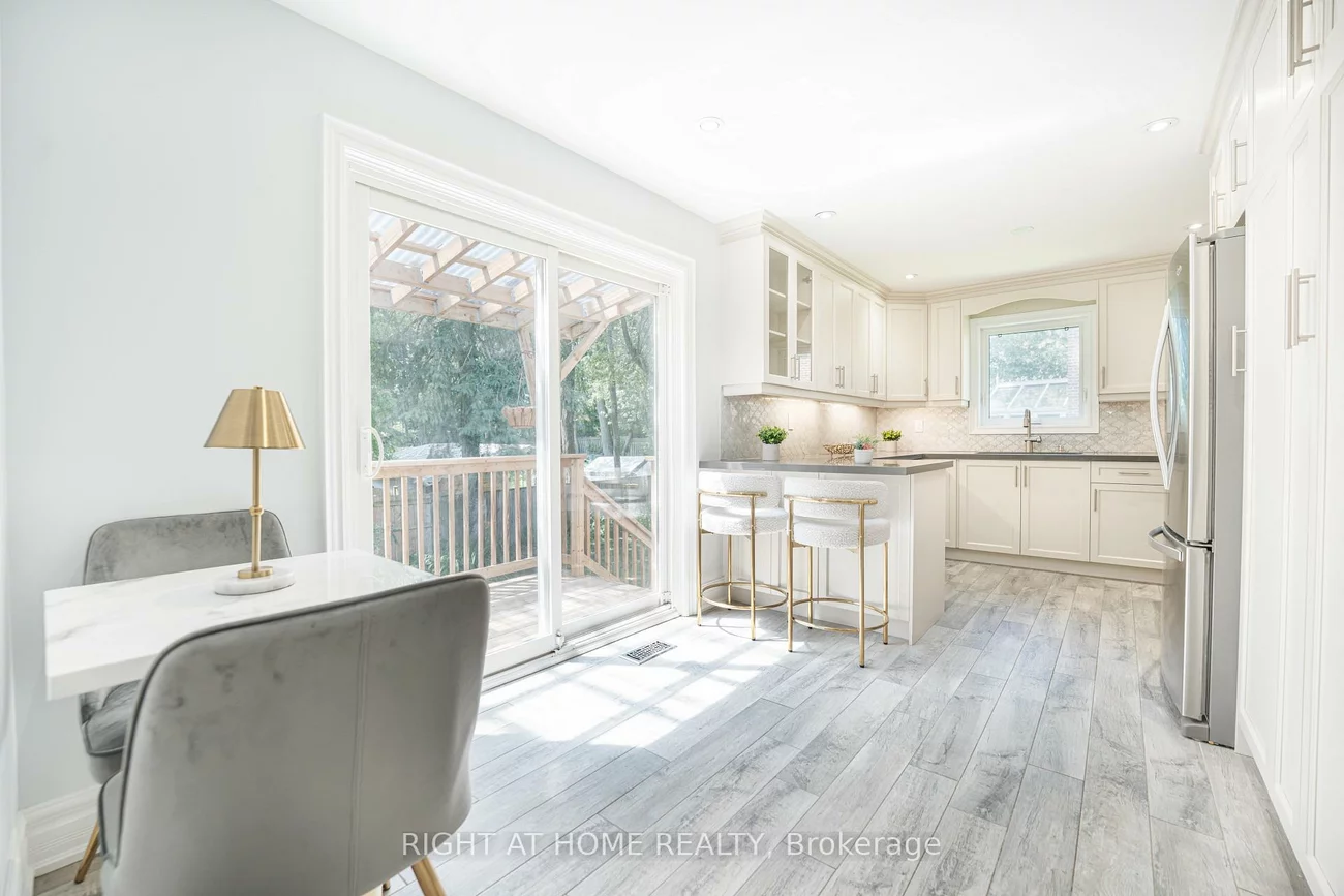 29, Vanwood, Thornhill, Markham
