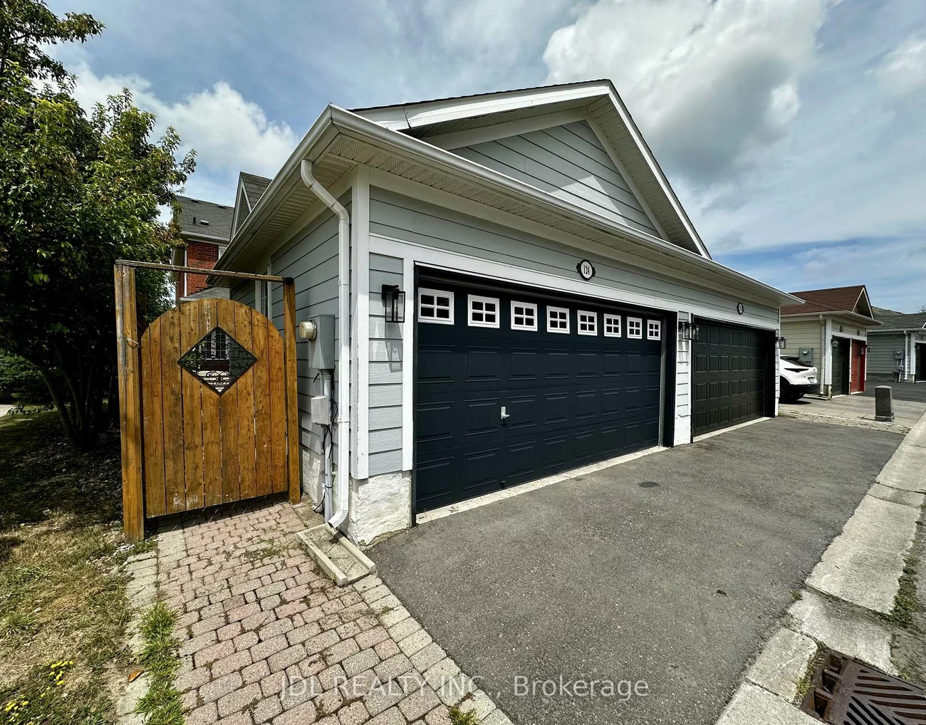 124, Gas Lamp, Cornell, Markham