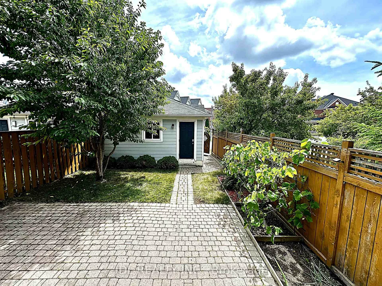 124, Gas Lamp, Cornell, Markham