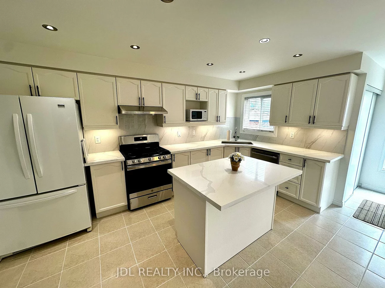 124, Gas Lamp, Cornell, Markham