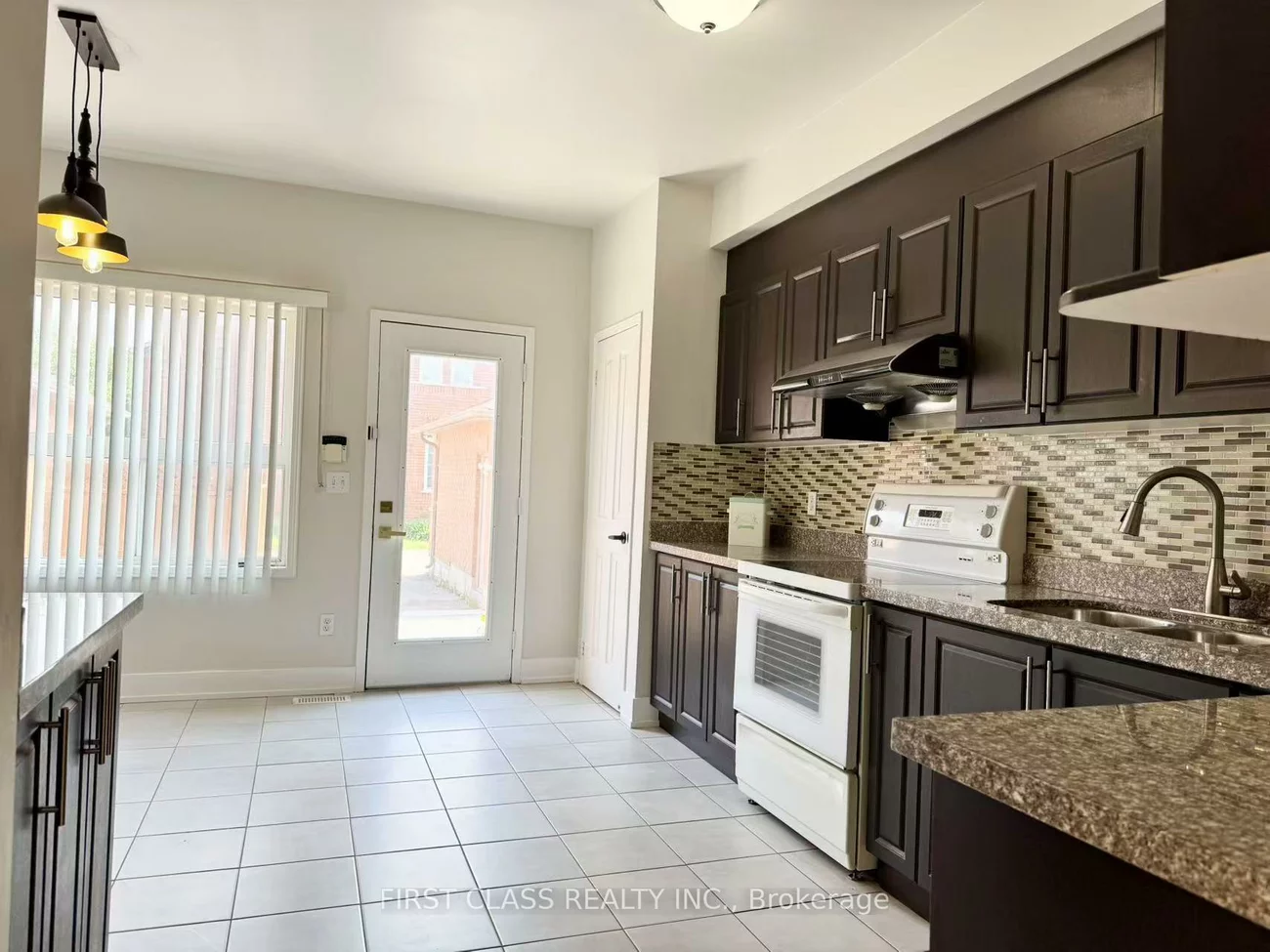 207, Bur Oak, Berczy, Markham