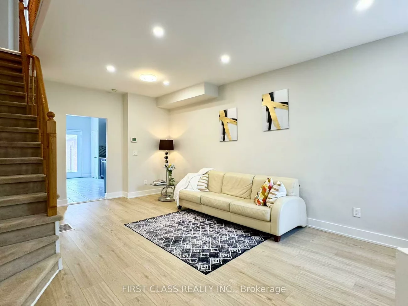 207, Bur Oak, Berczy, Markham