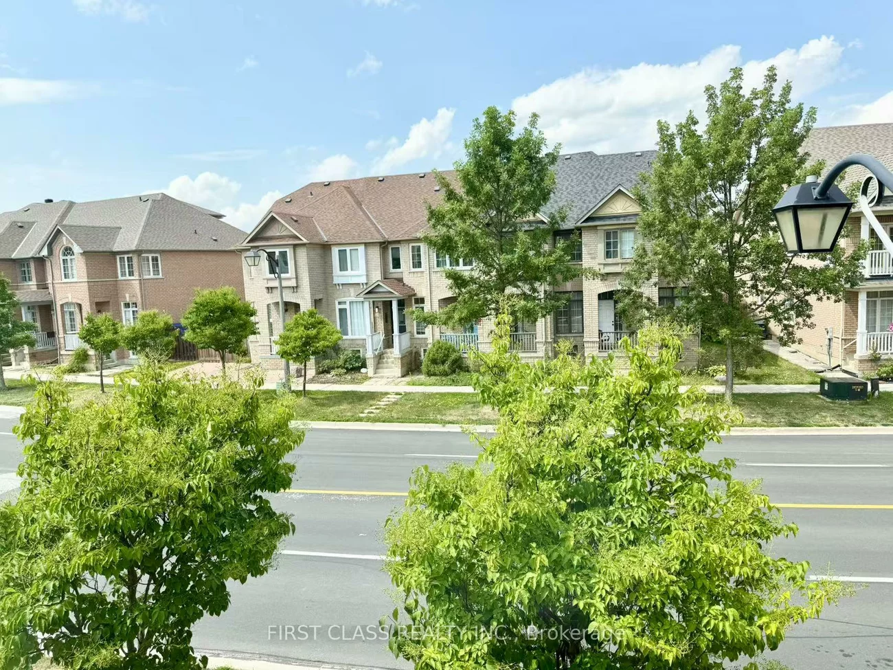 207, Bur Oak, Berczy, Markham