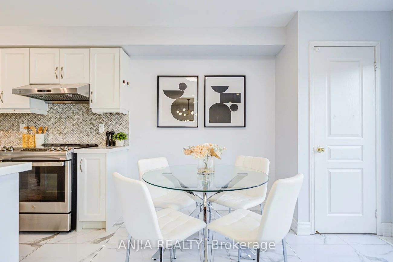 706, Castlemore, Wismer, Markham