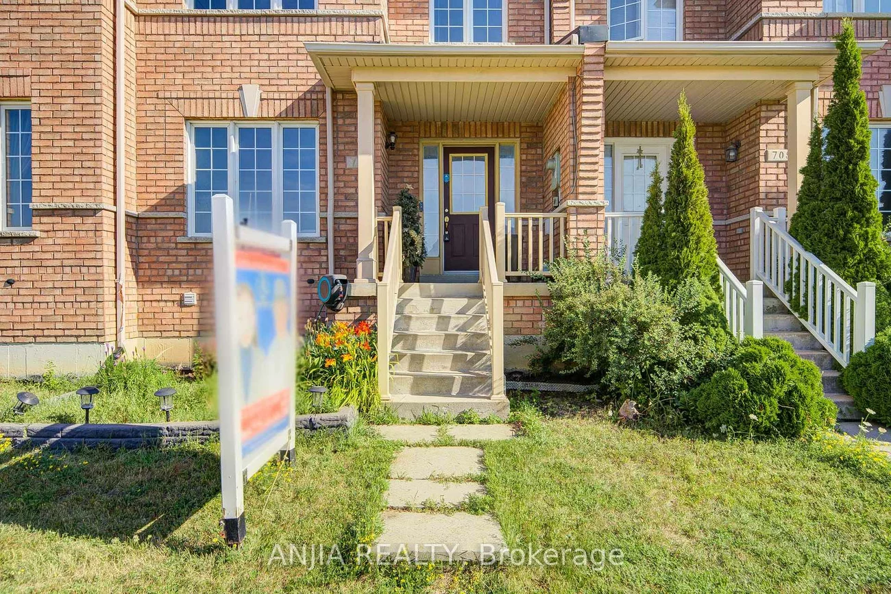 706, Castlemore, Wismer, Markham