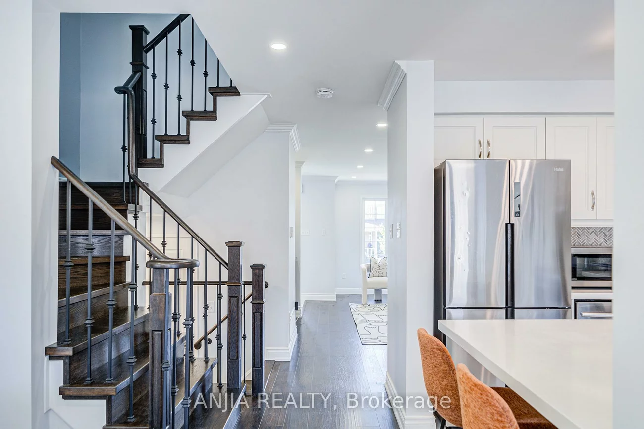 706, Castlemore, Wismer, Markham