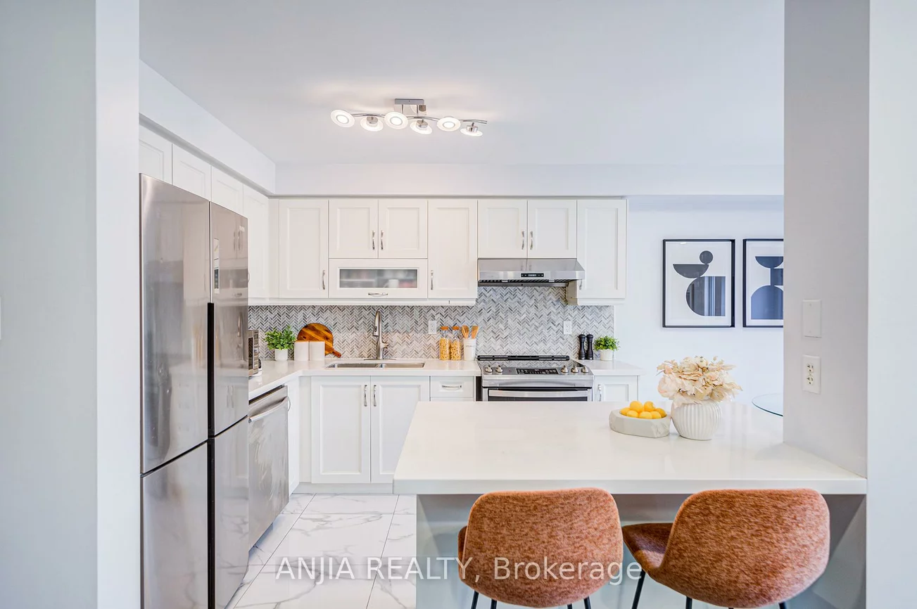 706, Castlemore, Wismer, Markham