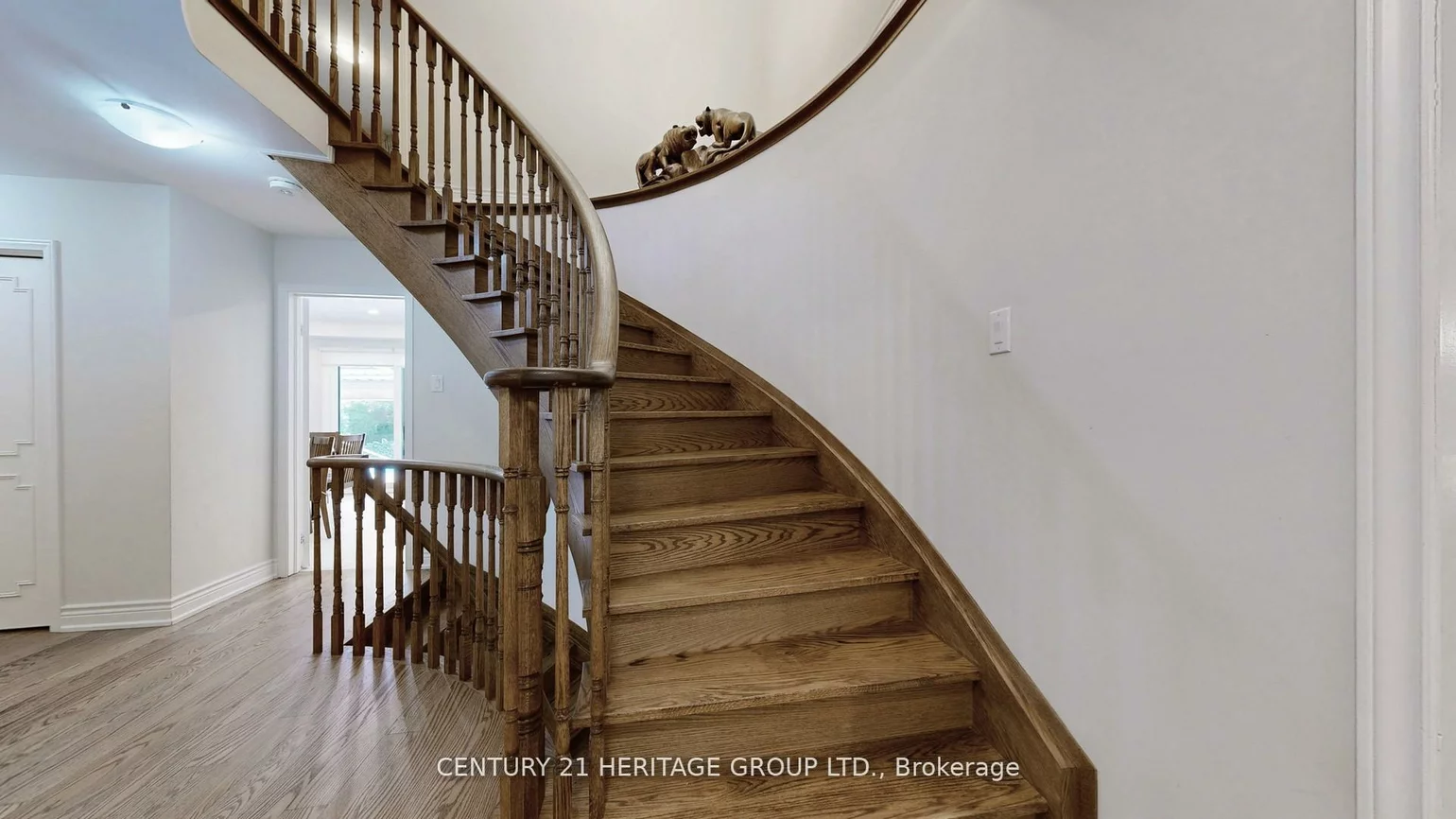 280, Henderson, Royal Orchard, Markham