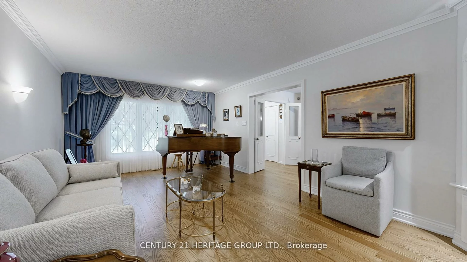 280, Henderson, Royal Orchard, Markham