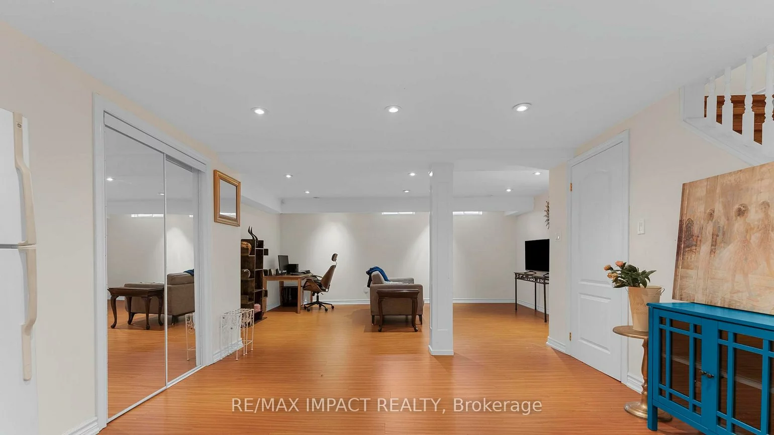 740, Bur Oak, Wismer, Markham