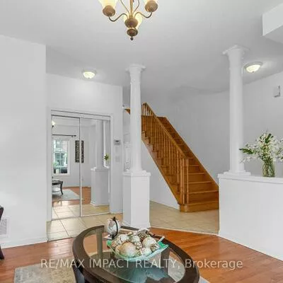 740, Bur Oak, Wismer, Markham
