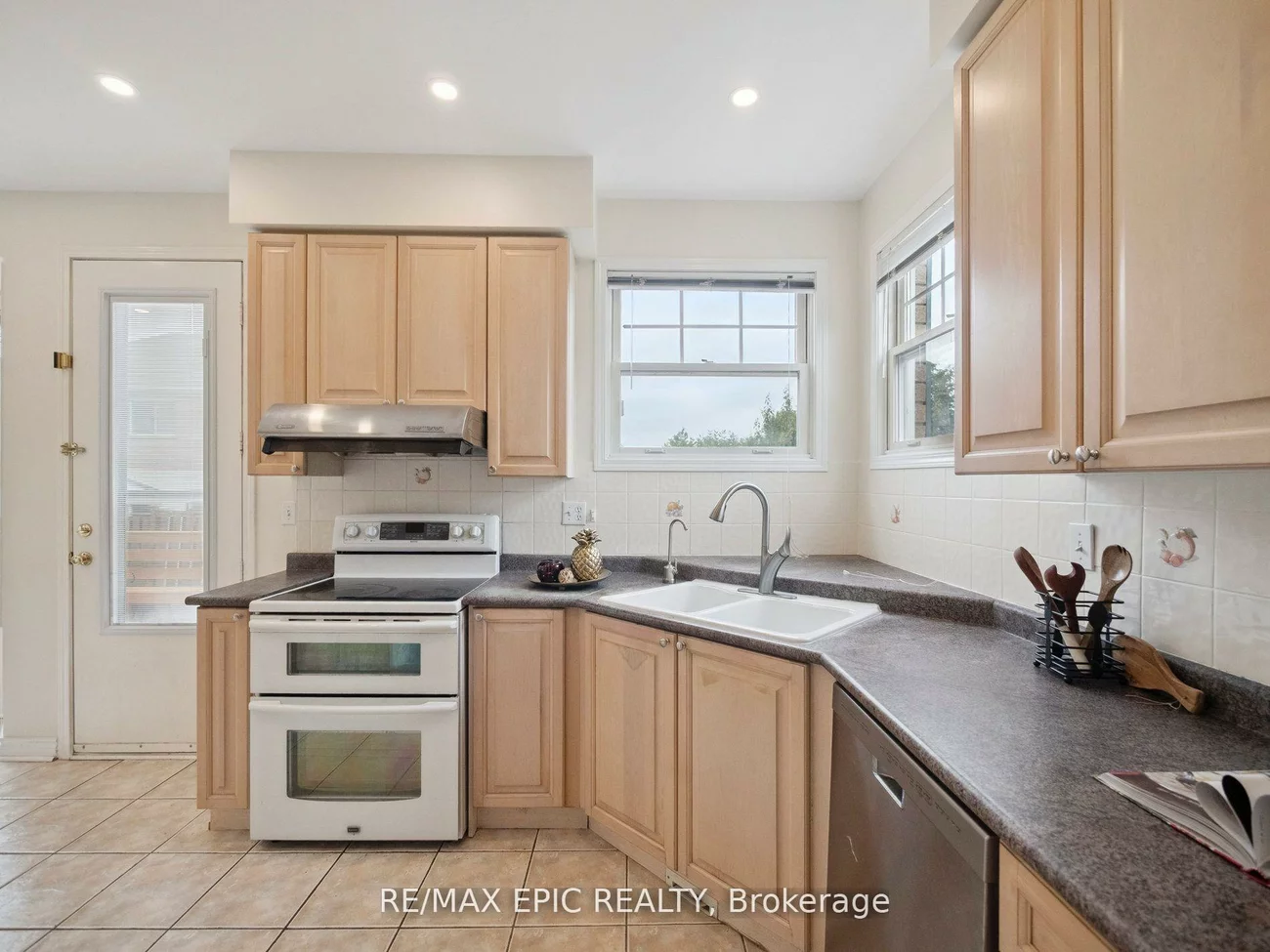 85, Majestic, Berczy, Markham