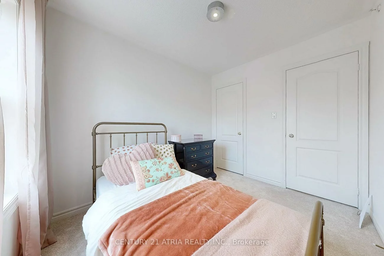 17, Cathedral High, Cathedraltown, Markham