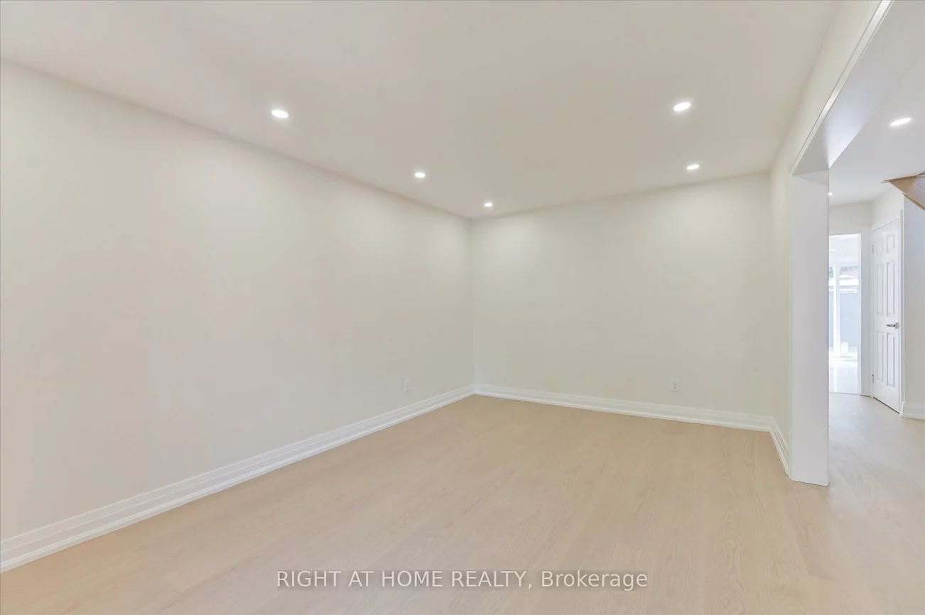 40, Norman Ross, Middlefield, Markham