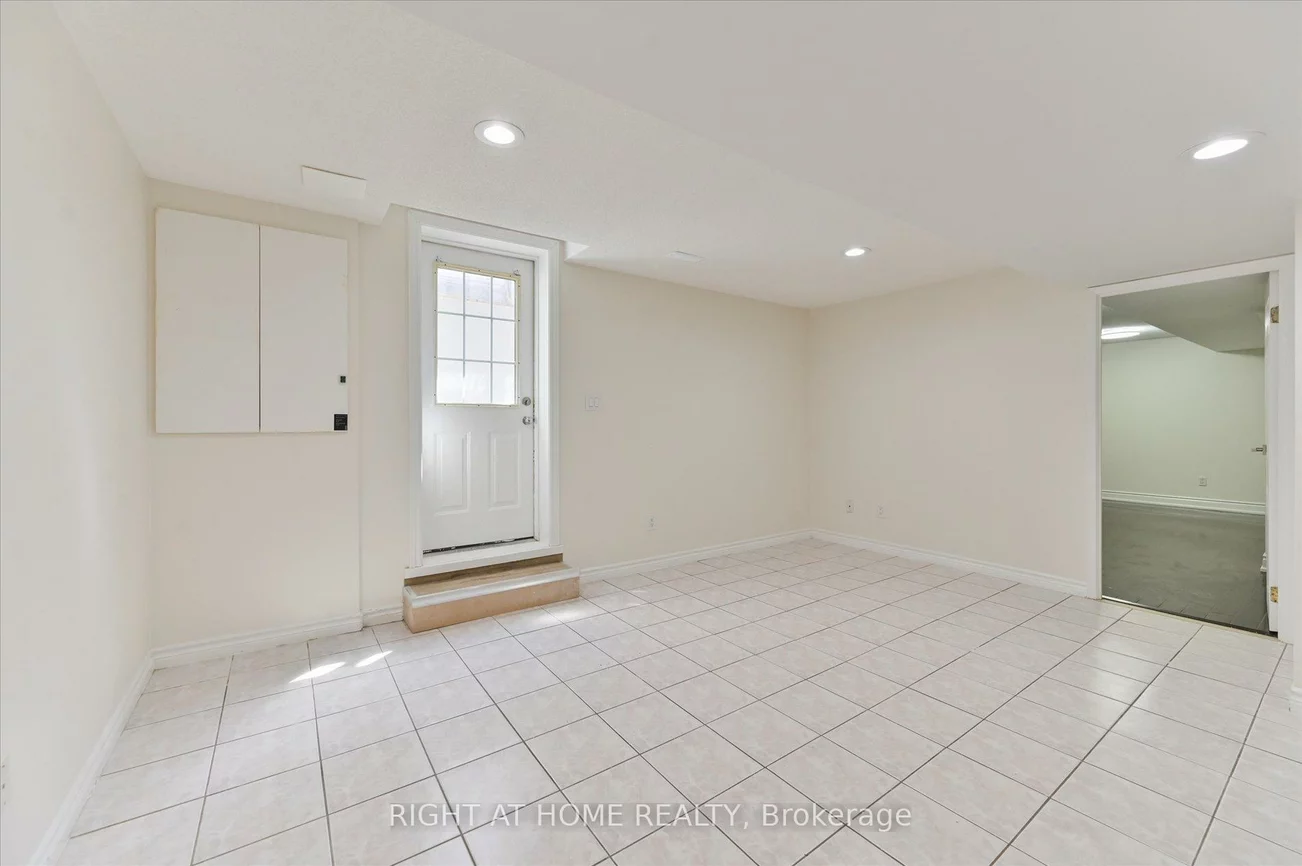 40, Norman Ross, Middlefield, Markham
