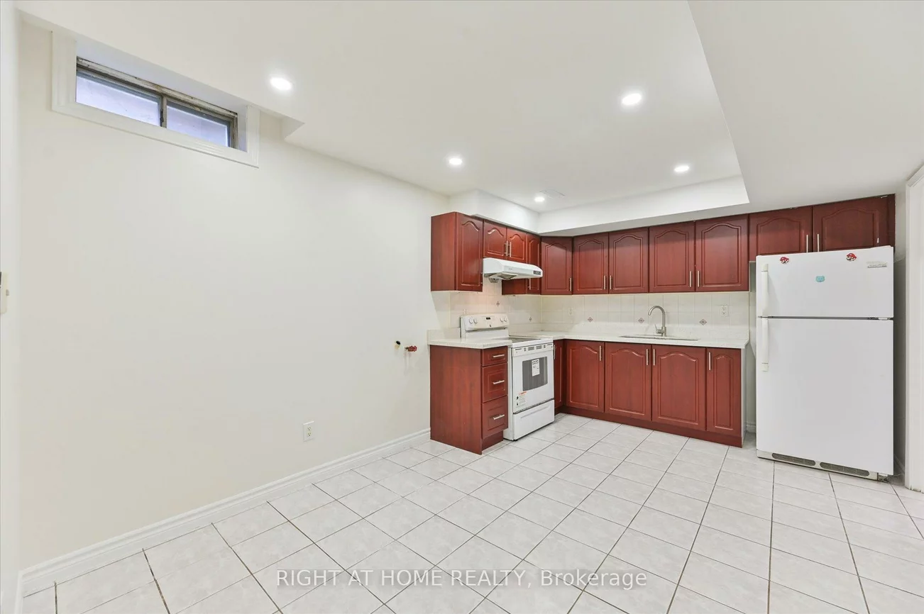 40, Norman Ross, Middlefield, Markham